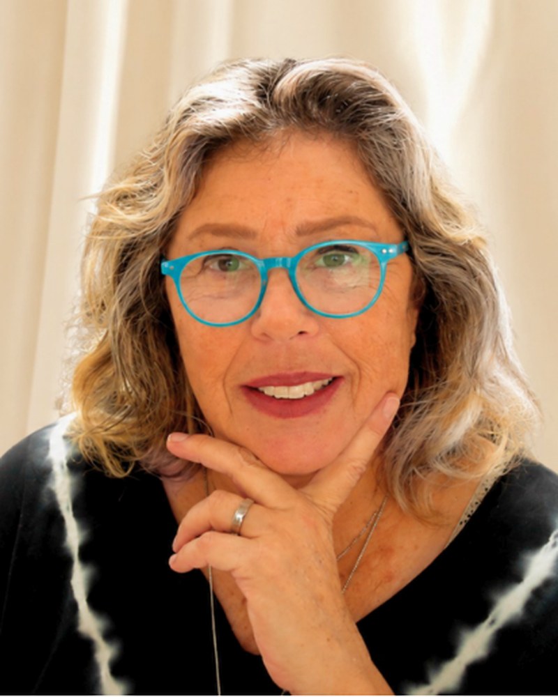 תמר גולדשטיין, מדיום ומתקשרת